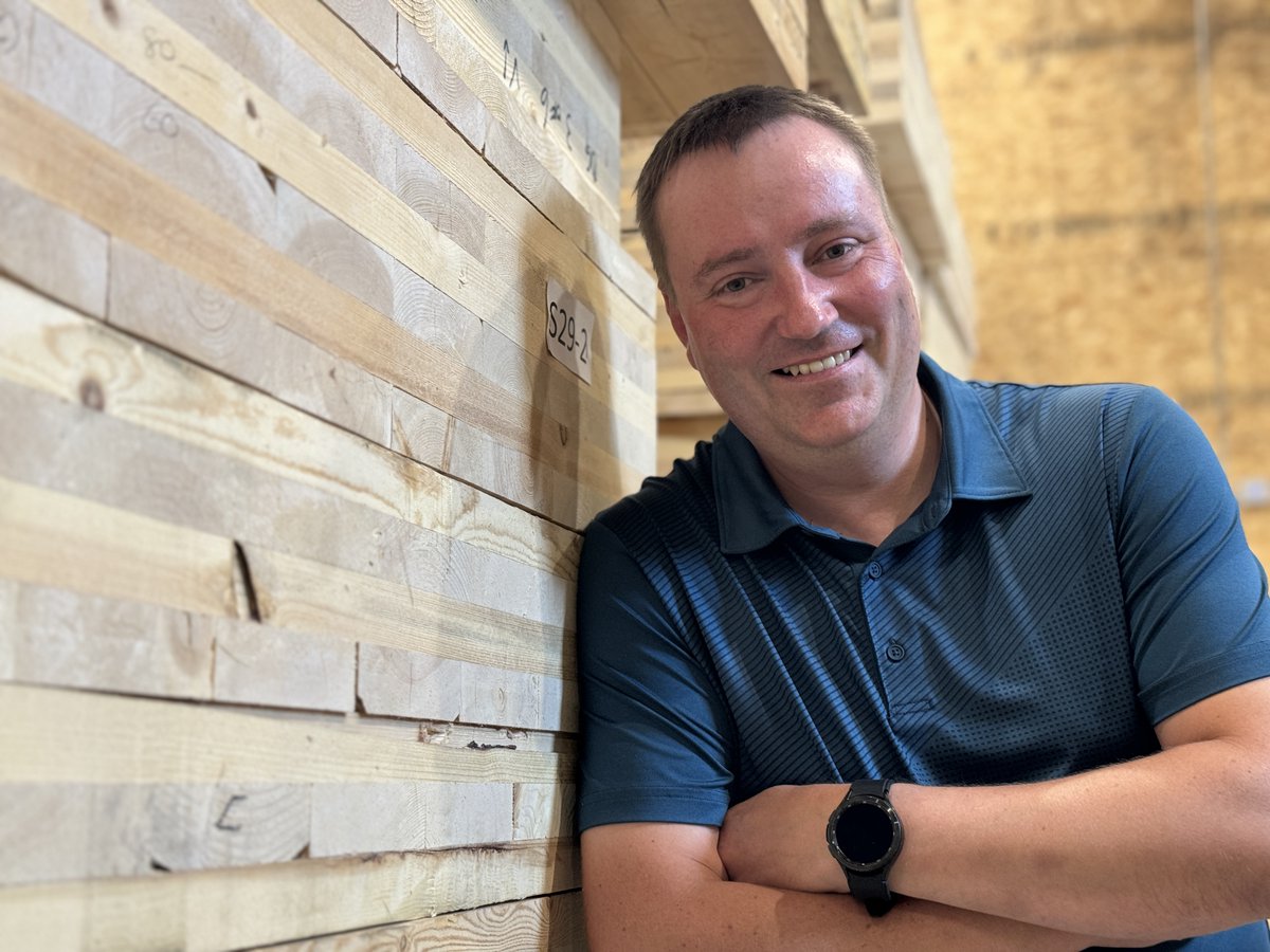 Congratulations to 2024 University Excellence in Service Award recipient Maik Gehloff!

The Senior Lab Instructor in UNBC's Master of Engineering in Integrated Wood Design program empowers communities by sharing his specialized knowledge in timber engineering.

#ThisIsUNBC