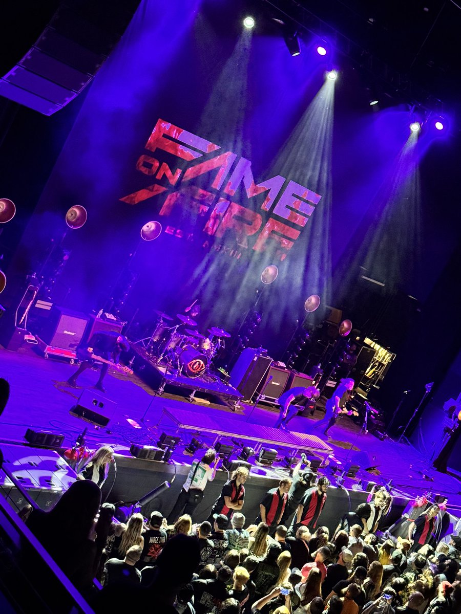 JamesJayBlake's tweet image. // Little @fameonfire tonight. 
#WelcomeToTheChaos