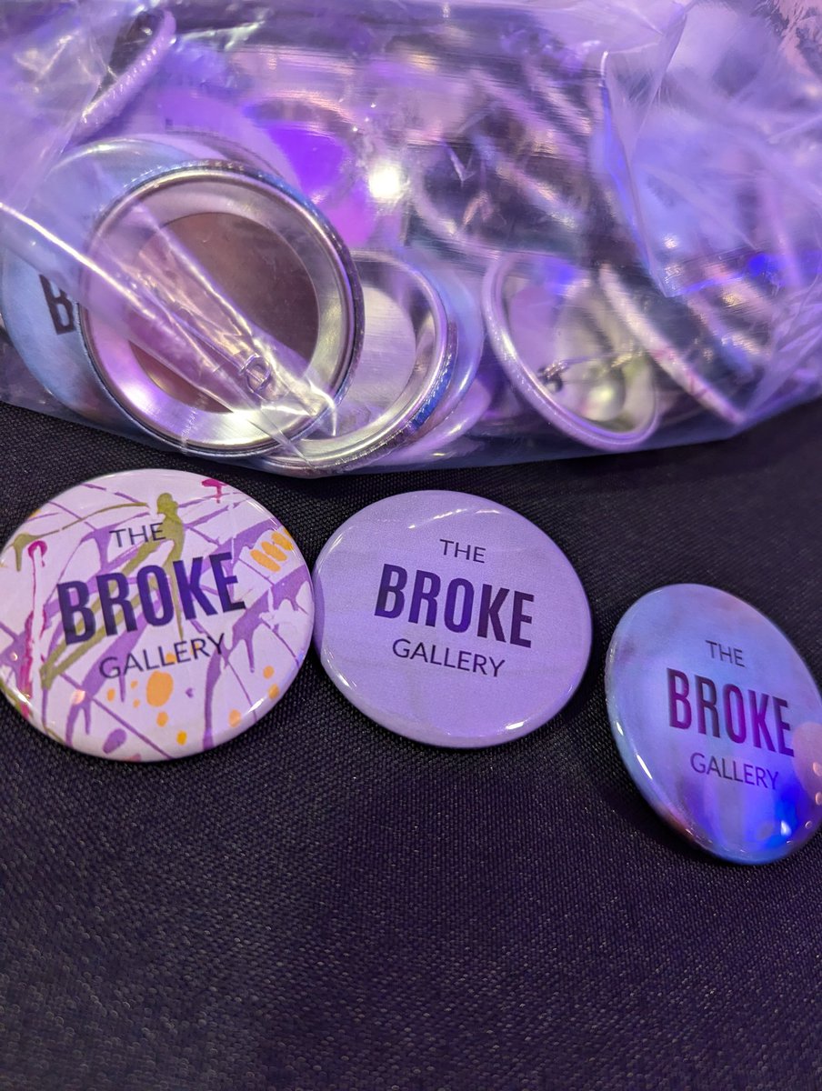 TheBrokeGallery's tweet photo. Last night's final Broke Gallery! π #torontoarts #brokegallery2024 #torontoartscouncil #artreach #theatrecentre https://t.co/gDK2PO0Rv9