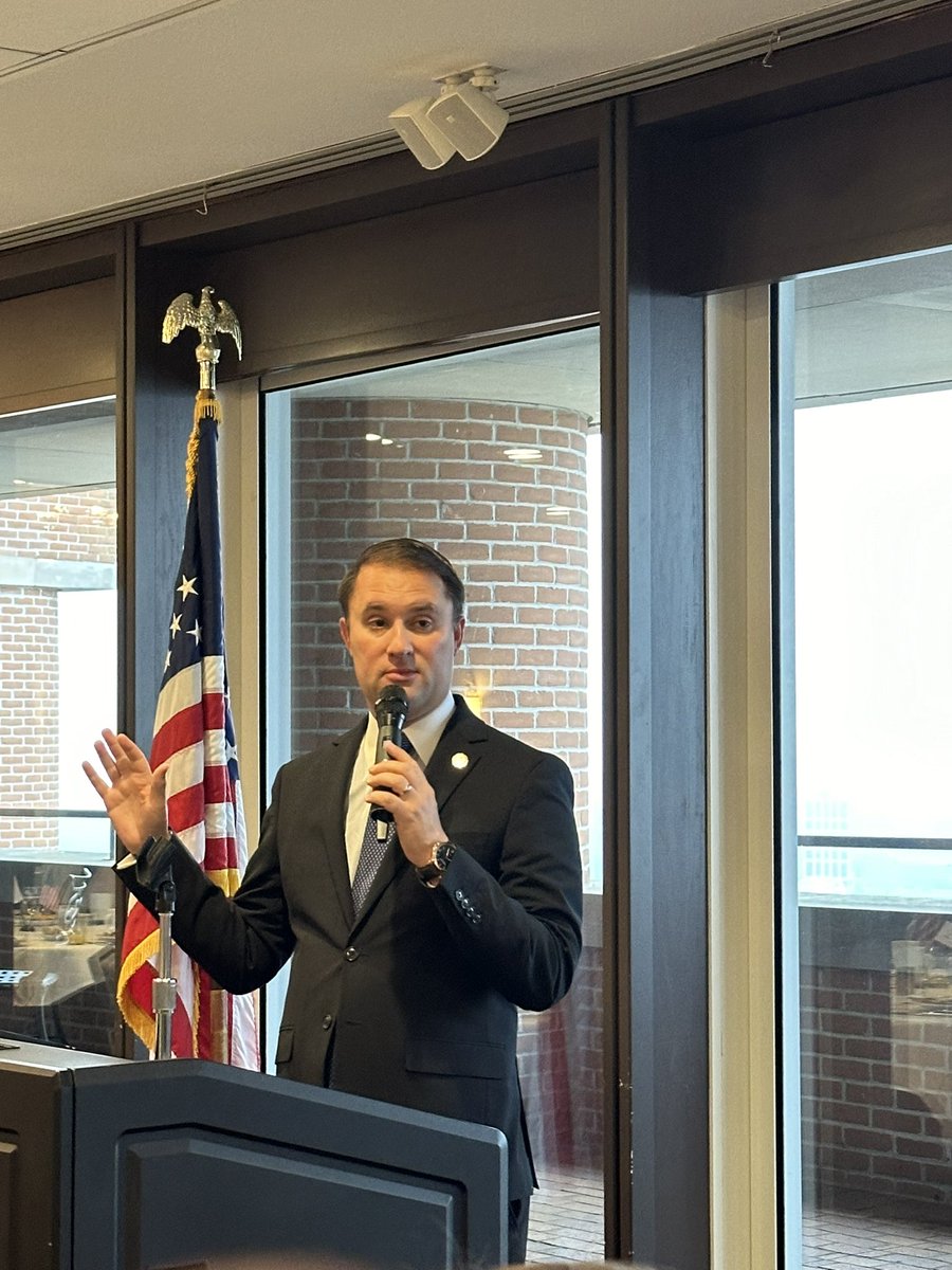 Amazing time hosting <a href="/JasonMiyaresVA/">Jason Miyares</a> today the the <a href="/nvrbf/">NVRBF</a> breakfast.

<a href="/Kruszyna/">Jeff Kruszyna 🇺🇸</a> <a href="/JoelBaugher/">Joel Baugher</a> <a href="/TimParrishVA/">Tim Parrish</a> <a href="/AFPVA/">AFP Virginia</a>