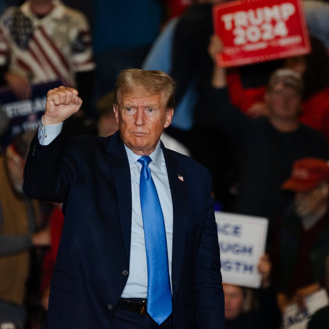 Trump lost independent voters in 2020. Can he win them back? Join Julio Borquez and Suzanne Gallagher in this discussion by following this link: dividedwefall.org/trump-independ…

#politics #news #bipartisan #nonpartisanship