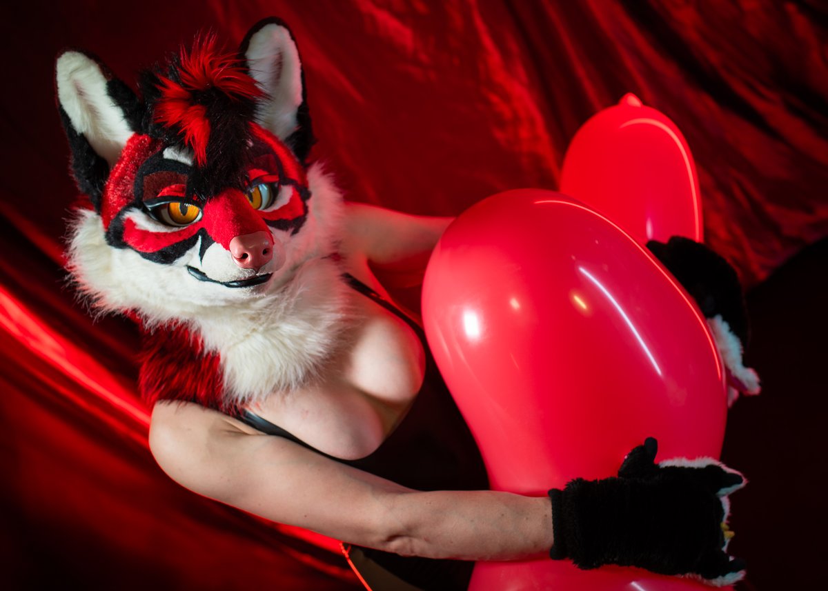 Lovely Curves~~
📸 <a href="/YaltaWuff/">🐺 Yalta Wuff 📷</a>