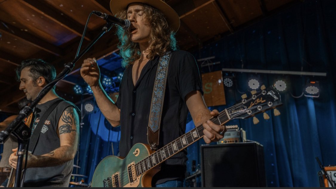 LoveSick Radio tweet media