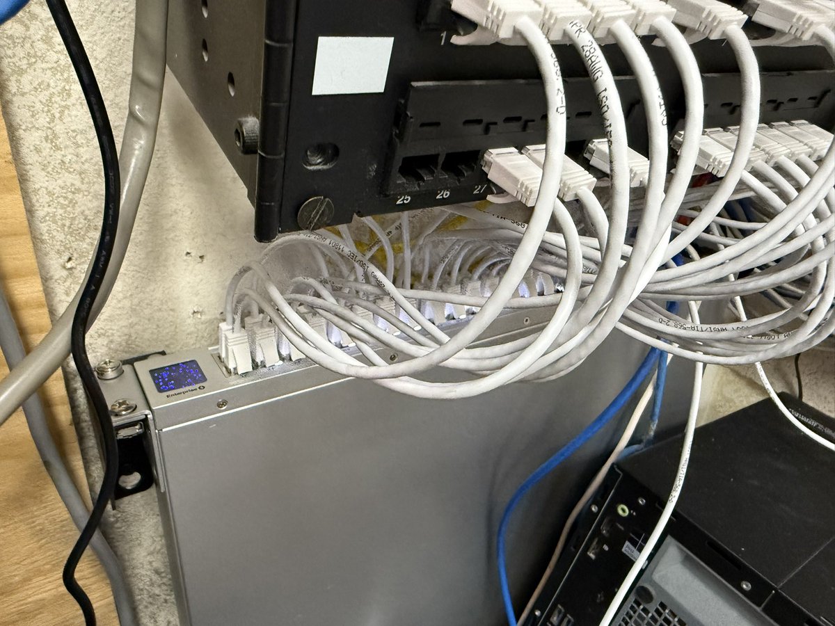 YesTechie tweet media