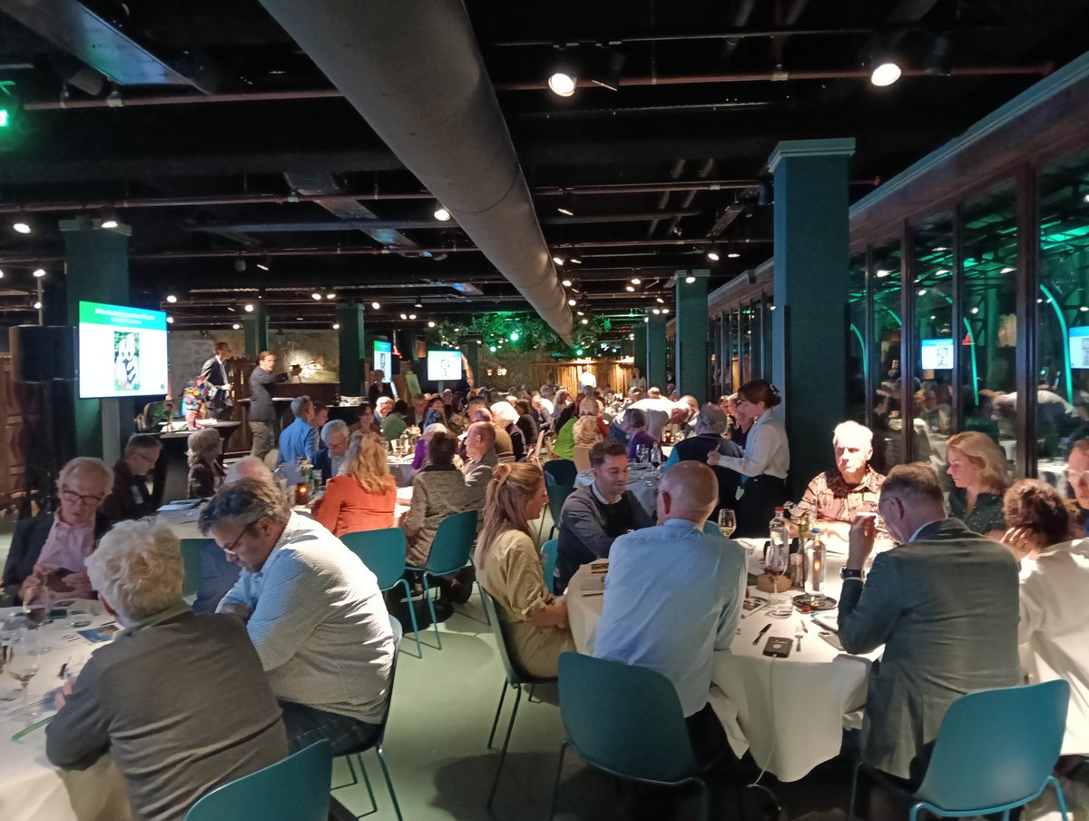 Vanavond was de 13e editie van de Dag van de Natuur. Er is een geweldig bedrag van € 146.335 opgehaald voor de natuurprojecten van onze leden.

Veel dank aan de vrijgevige gasten, <a href="/burgerszoo/">Burgers' Zoo</a> en <a href="/allfornature/">All for Nature</a>.