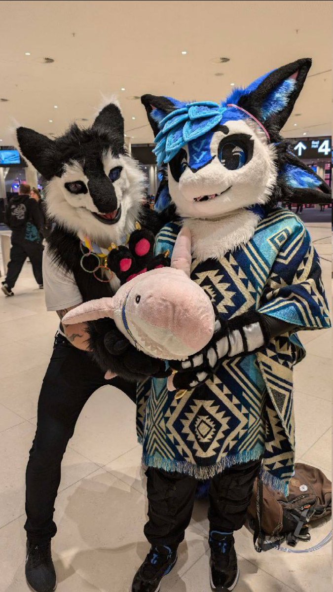 Sylvi 🔜 CFZ tweet media