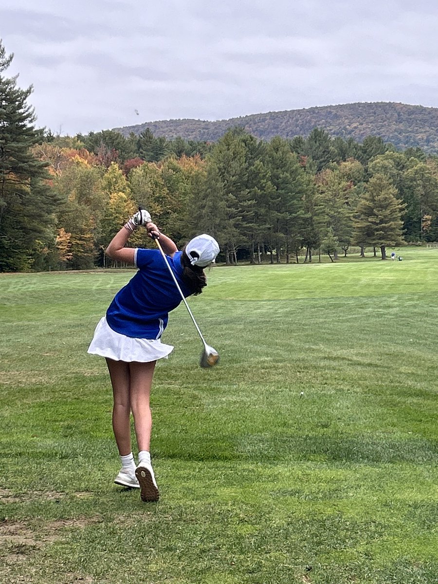 TogaGirlsGolf's tweet photo. Fun “Grade level” practice today with a little friendly competition- scramble-stableford style at the beautiful Brookhaven course And the winner is….. 7th grade! https://t.co/zF9WkNw3Qf