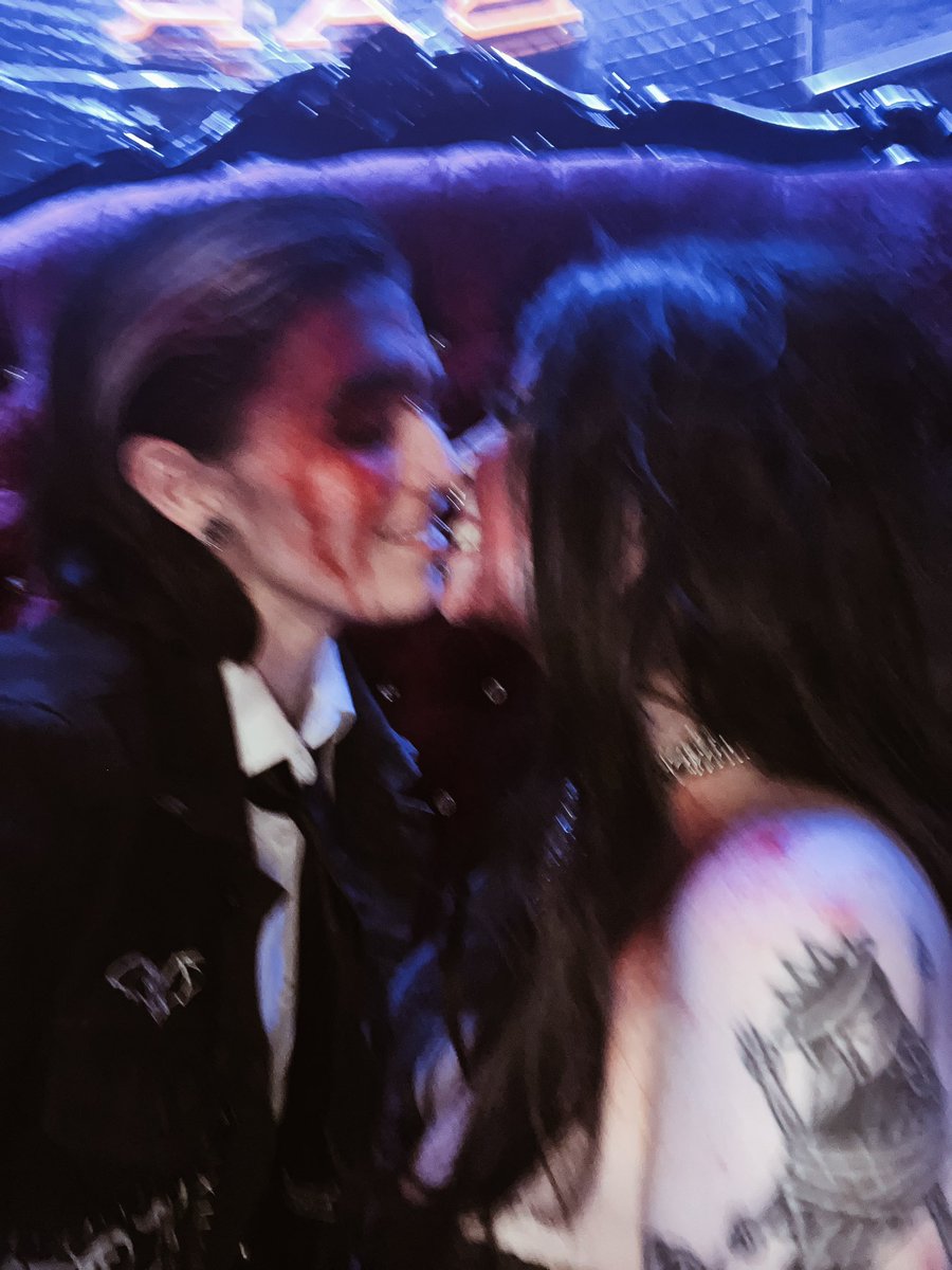 CattCavity's tweet photo. Demolition Lover - MCR https://t.co/CCQPfqe0Kp