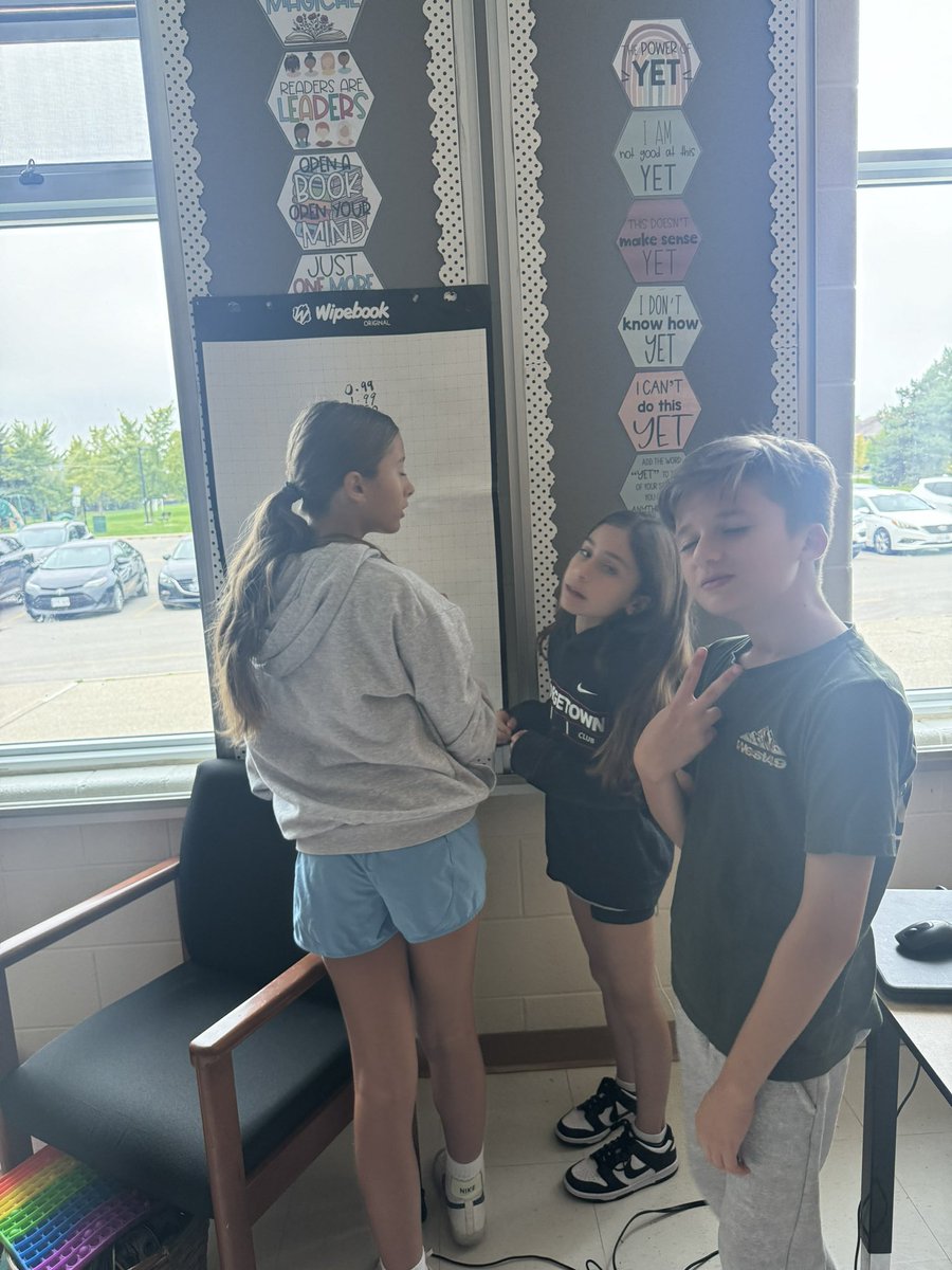 machado_ms's tweet image. Using vertical non-permanent surfaces to kick off our operations unit!