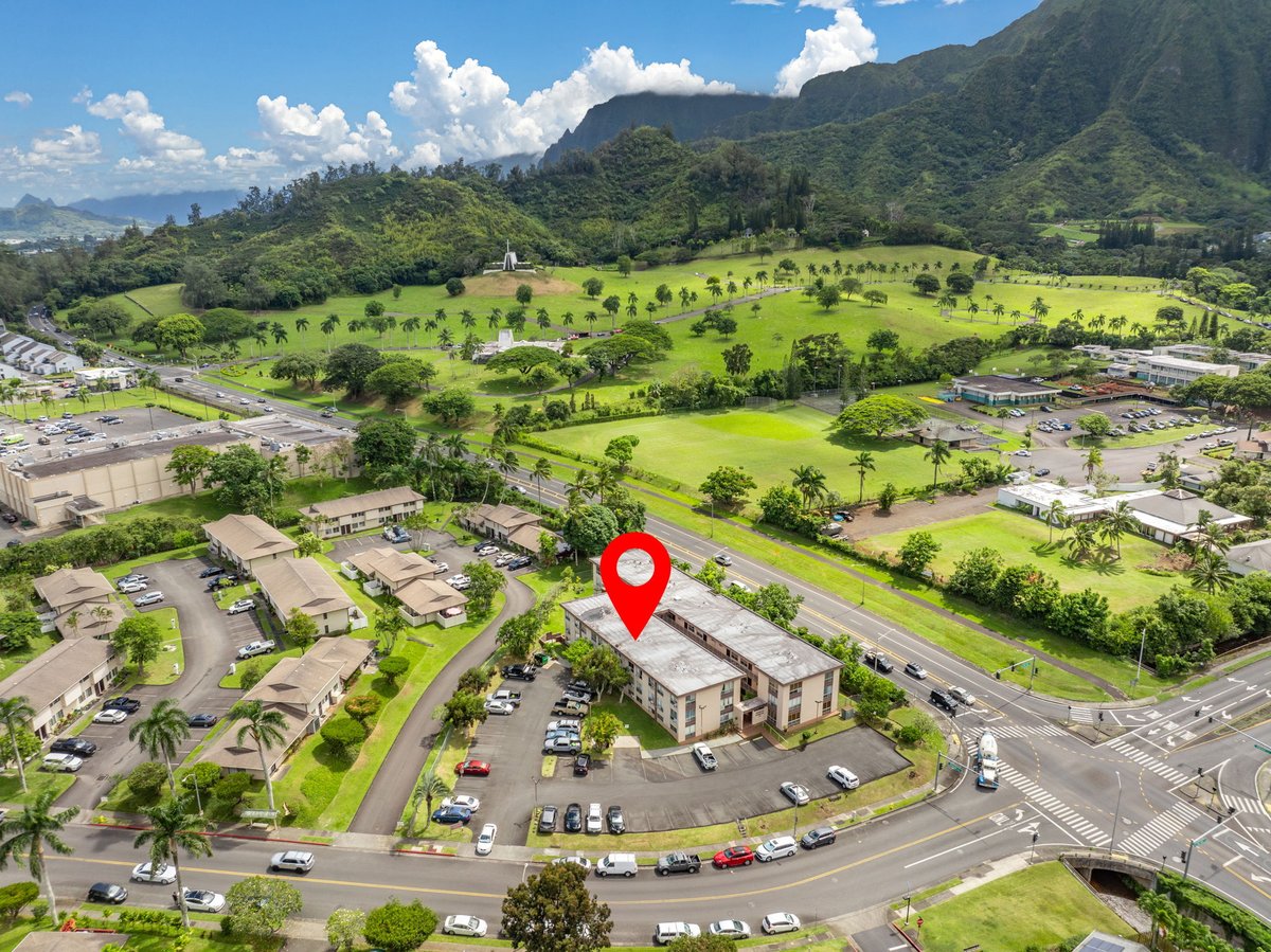 Welcome to Kahaluu Gardens, an oasis in serene Ahuimanu Valley, framed by the stunning Koʻolau Mountains.🌄

KAHALUU GARDENS | 47-420 HUI IWA STREET #A104
OFFERED AT $470,000 fs
2 Bed | 1 Bath

Rachel Barnette
BIC, REALTOR | RB-22505
(808) 224-5886
BHGRE Advantage Realty