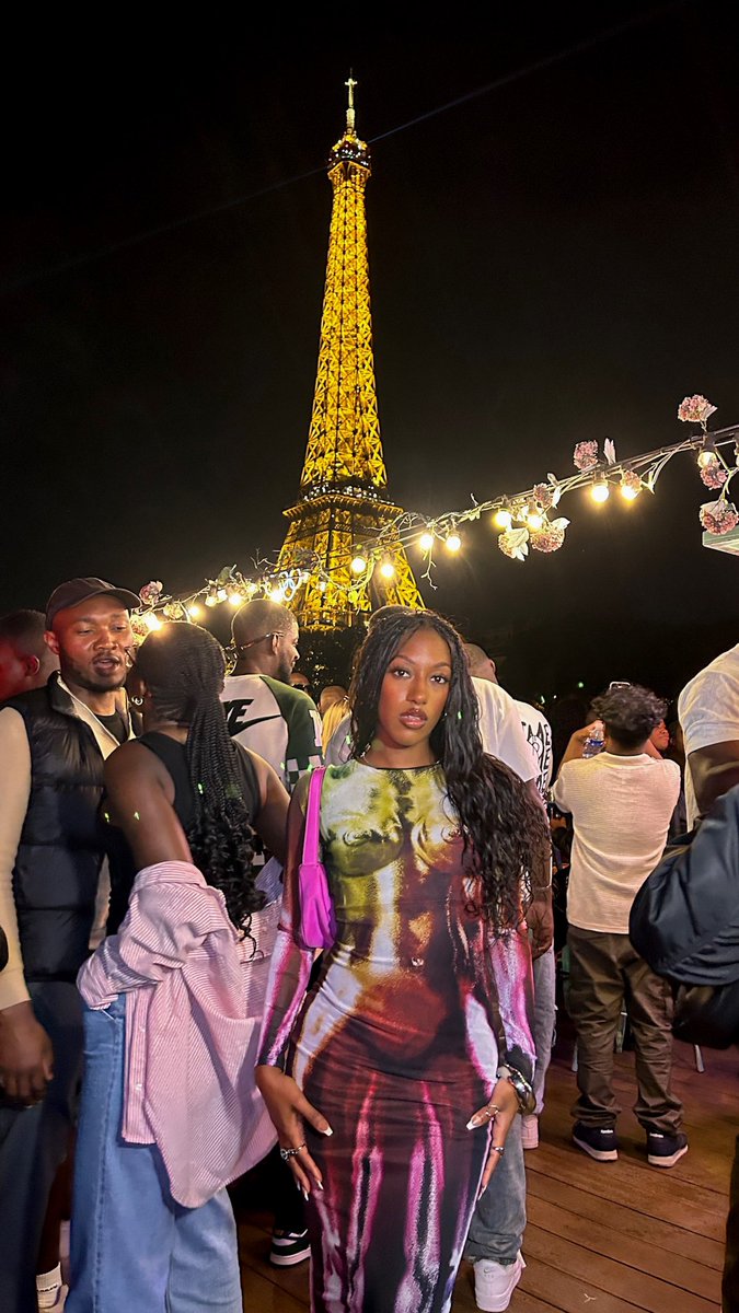 stephanyxxvi's tweet photo. 2 weeks in Paris pt.1 https://t.co/LkeO2T5TqT