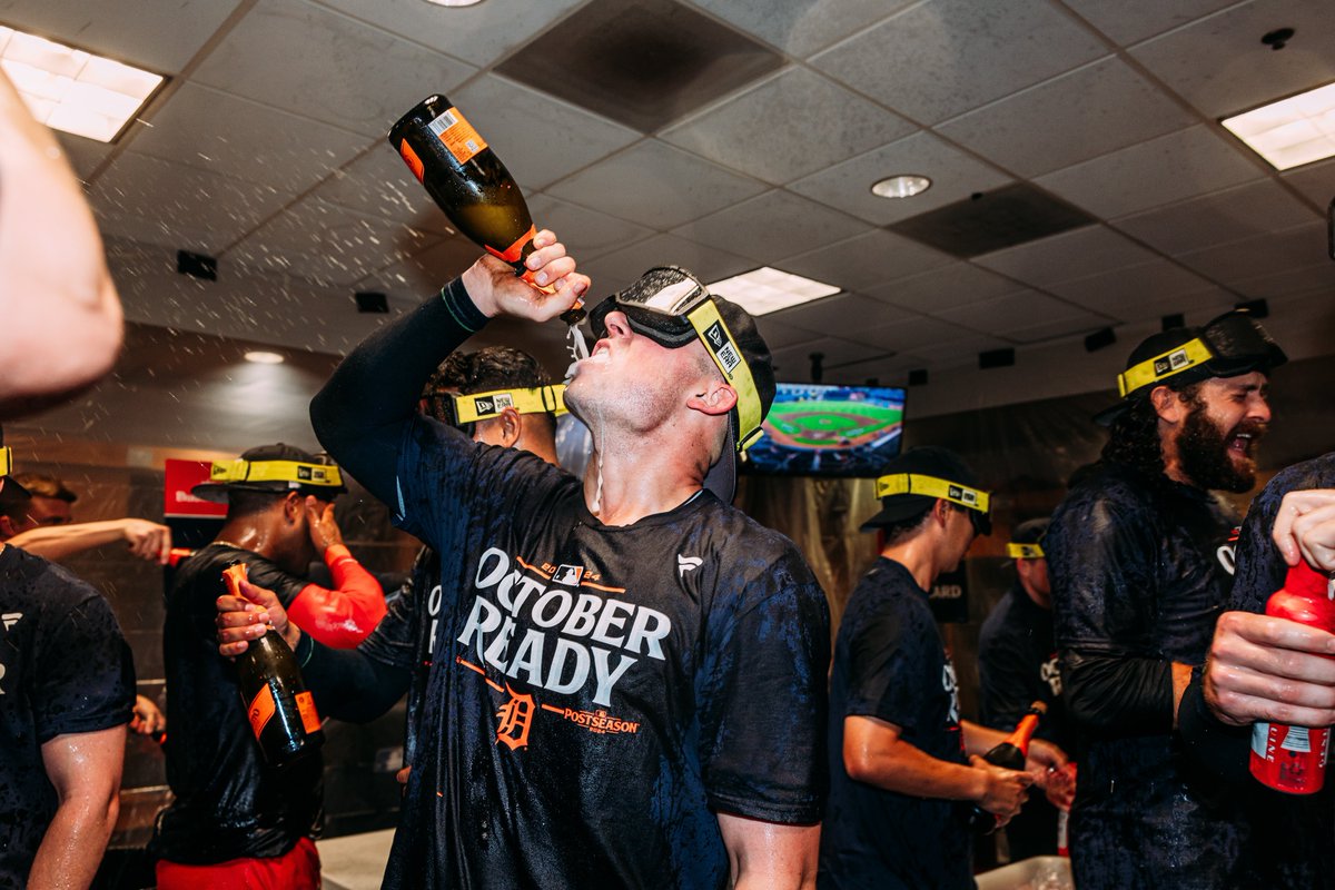 tigers's tweet image. Champagne problems 🍾