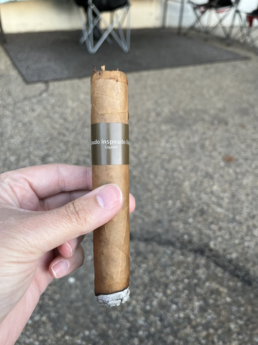 The <a href="/macanudo/">Macanudo Cigars</a> Inspirado Ecuador (White) at Western Cigar last Thursday.
Wrapper-Ecuadorian Connecticut 
Binder-Sumatra
Filler-Nicaraguan &amp; Mexican San Andreas 

Thanks again to Louise and everyone for a great event.
#cigar #yeg