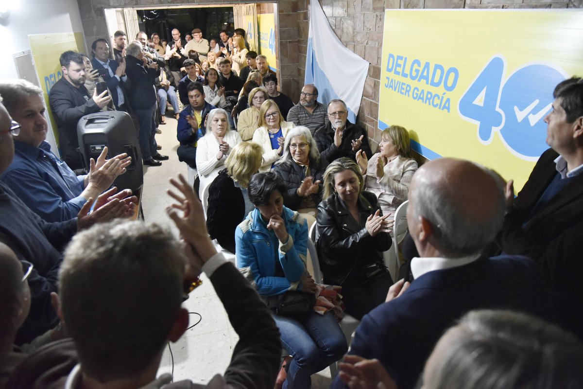 JavierGarcia_Uy's tweet photo. Inauguramos nueva #Casa40 en Punta Gorda, junto a compañeros y vecinos, un nuevo punto de encuentro 

Con @GabrielGianoli,  @mbazzino, @jmartinb40 @ESPACIOCUARENTA 

#VamosParaAdelante https://t.co/CZDMSJlfbD
