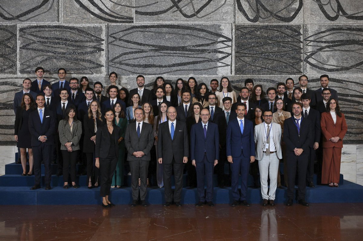 SG #Farnesina Amb. Guariglia e Amb. di Francia in Italia <a href="/martin_briens/">Martin Briens</a> hanno aperto i lavori del 3^programma di formazione congiunta per giovani diplomatici di 🇮🇹e🇫🇷 organizzato nel quadro delle attività di cooperazione bilaterale rafforzata.