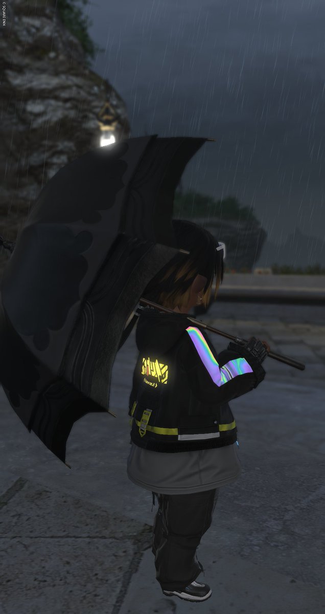 新出的97四人本衣服真的很喜欢
加上画质升级，就算是无滤镜截图，在晚上的光效也很好看😇