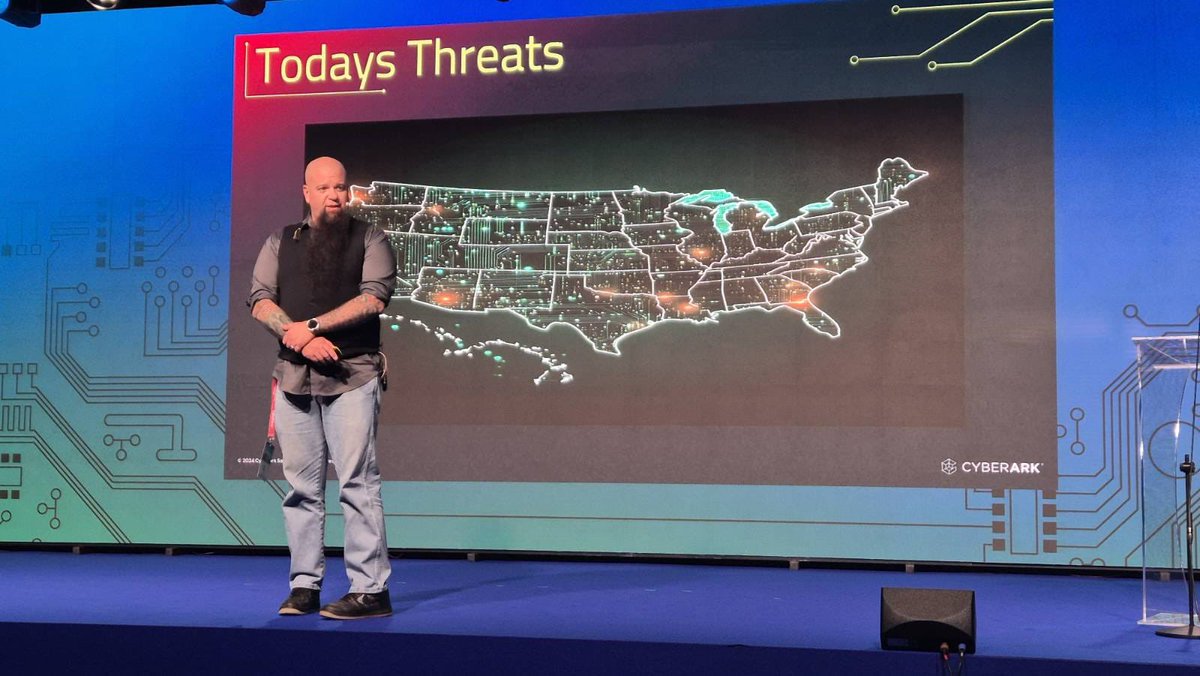 hacker_213's tweet image. CyberChess
.
.
.
#transhuman #microchipimplants 
#augumentedhumans #cybersecurity 
#newbookrelease #speaker #panelist #author #cyberchess #lennoe