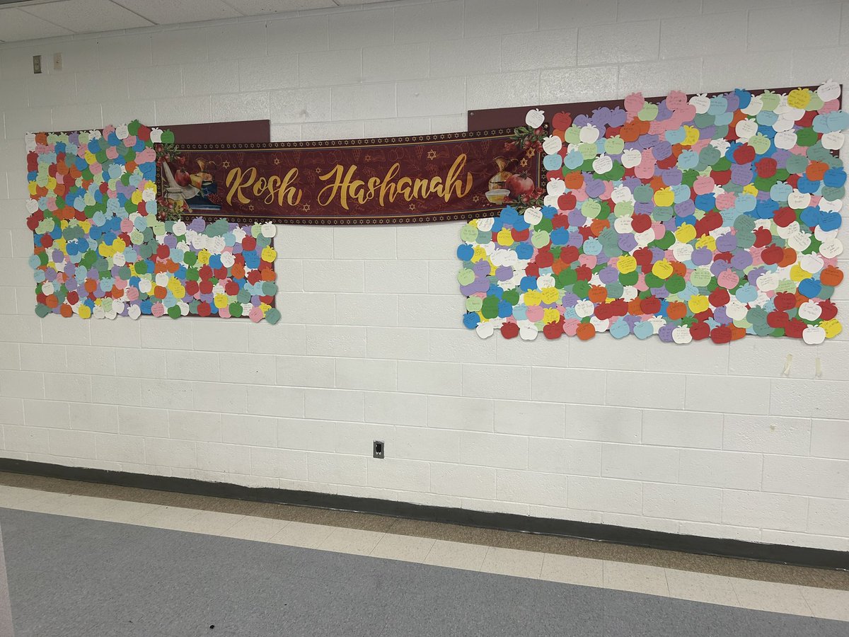 Today, The Point celebrated Rosh Hashana by celebrating the New Year and setting new goals for the school year and posting them in our cafe!