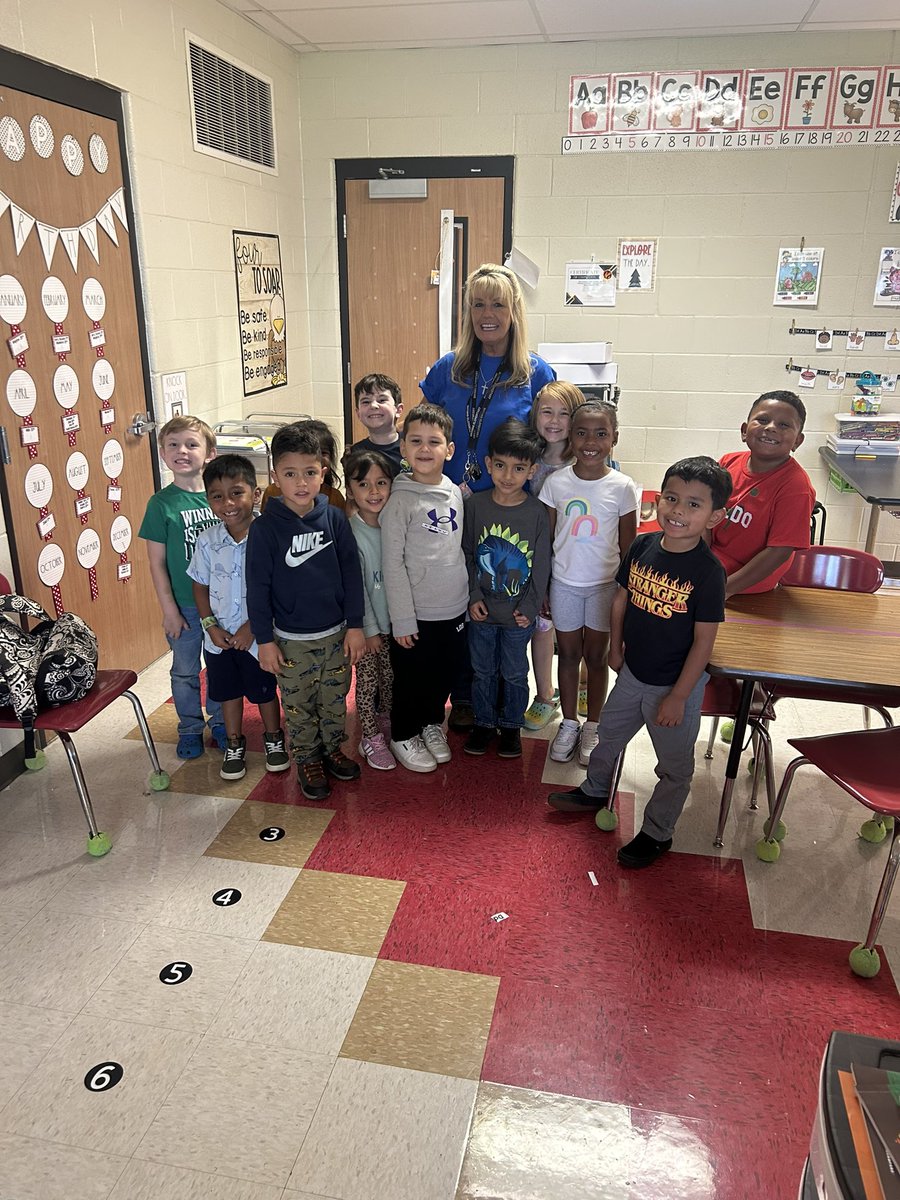 Mrs. Bowen’s Kinder Crew tweet media