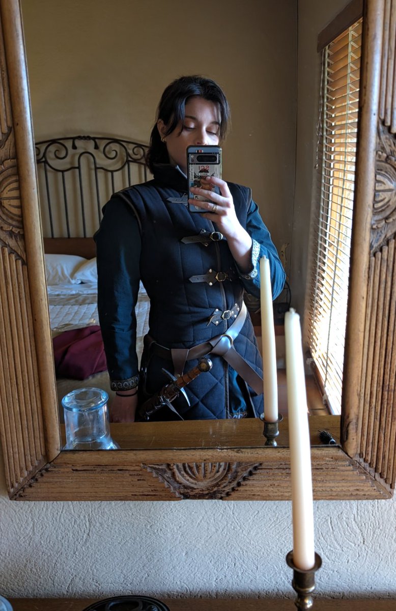 banannerbread's tweet image. I&apos;m Anna, I&apos;m a storyboard artist who specializes in musical sequences and loves action. I created the blueprint for quite a few iconic images you might have seen if you&apos;re on animation twitter. I love my job, I wish it afforded me stability! #StandWithAnimation #WeAre839