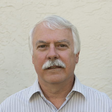 Another shout-out to an unsung hero of the #FlyWire connectome. Ten years ago, Rick Fetter cut a fly brain into 7000 slices, each 1000x thinner than a hair.
