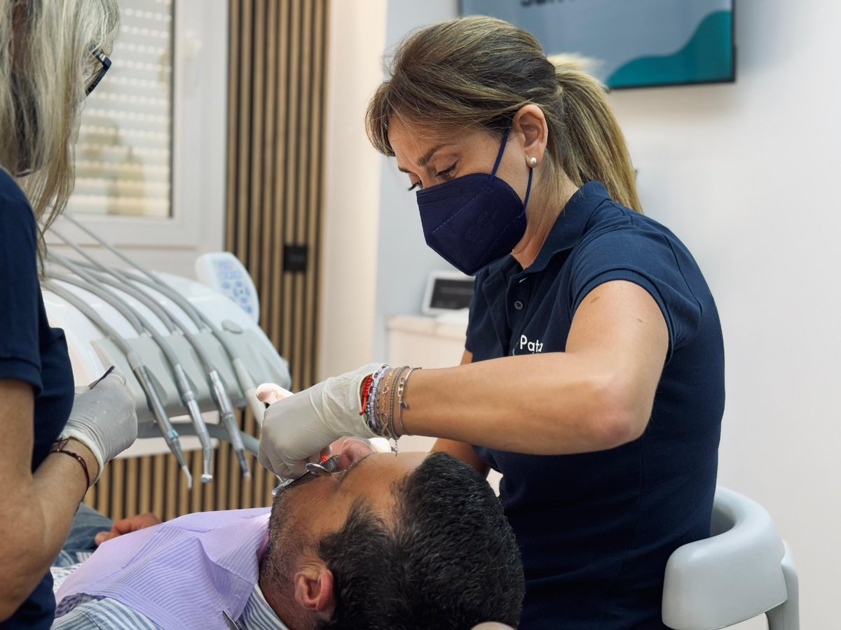 Patriciaflopez's tweet image. 😊Orgullosa de ser #empresaria y de haber contribuido durante 2⃣1⃣ años a 𝐠𝐞𝐧𝐞𝐫𝐚𝐫 𝐫𝐢𝐪𝐮𝐞𝐳𝐚, 𝐞𝐦𝐩𝐥𝐞𝐨 y 𝐛𝐢𝐞𝐧𝐞𝐬𝐭𝐚𝐫 𝐬𝐨𝐜𝐢𝐚𝐥 en el ámbito de la 𝐨𝐝𝐨𝐧𝐭𝐨𝐥𝐨𝐠𝐢̄𝐚 como autónoma.

🤝 ¡Feliz Día Regional del Empresario y la Empresaria! 

#2OCTUBRE