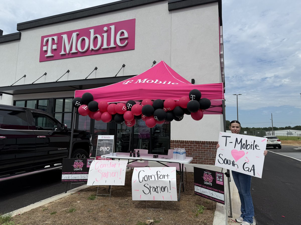 It has been such a blessing to give back to our community that has supported us in so many ways. We are grateful for the opportunity to help and uplift those around us during this difficult time due to Hurricane Helene. 
<a href="/TMobile/">T-Mobile</a> #Georgia