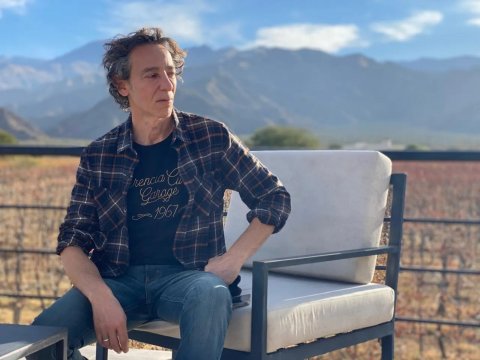 #VinitoAcústico Javier Calamaro, entre vinos y comidas en el Espacio Arizu memo.com.ar/cultura/javier…