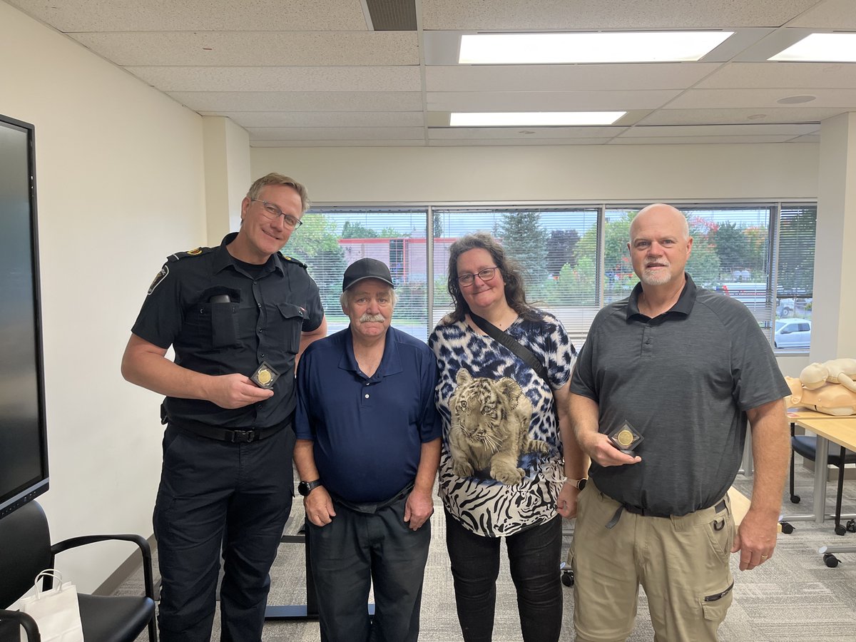 Ottawa Paramedic Svc | Service paramédic d'Ottawa tweet media