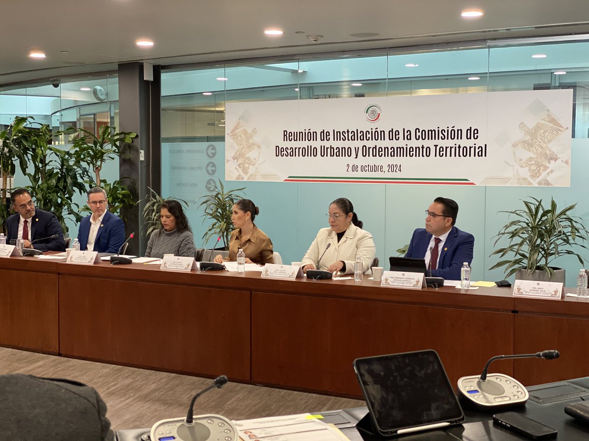 juntosheriberto's tweet photo. Esta mañana participamos en la instalación de la Comisión de Desarrollo Urbano y Ordenamiento Territorial. Gracias a mi formación como ingeniero civil y mi experiencia como Secretario de Infraestructura en el Estado de Sonora, aportaré con dedicación y compromiso para contribuir a un justo y sostenible ordenamiento territorial de nuestro país.

Es impostergable que nuestras políticas de ordenamiento territorial reflejen la vocación de las regiones e incluyan la voz de la ciudadanía.