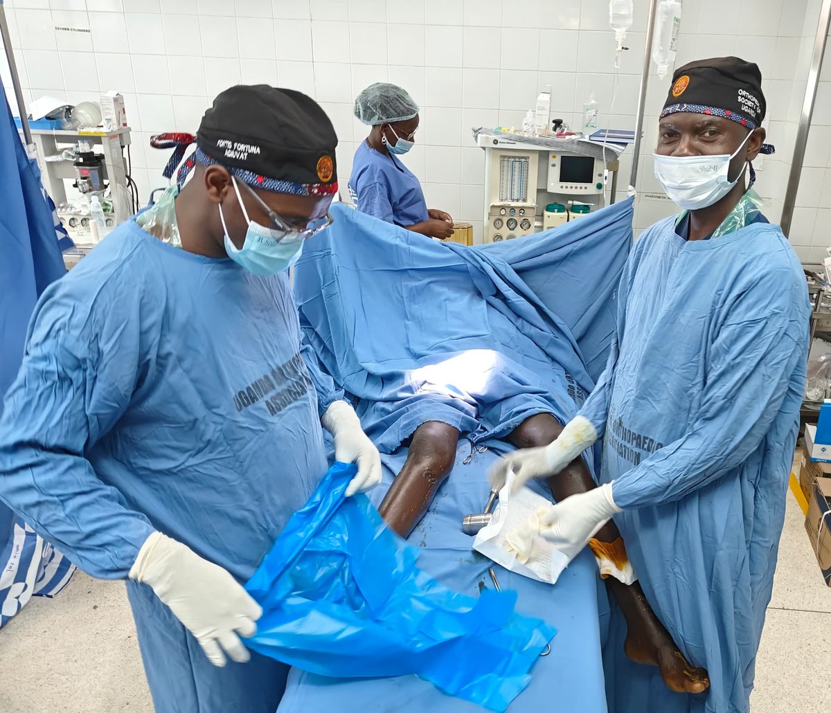 OrthoSocietyUg's tweet photo. Day 3 of the OSU Surgical Camp in Hoima Regional Referral Hospital! 

Patients who have been stranded for days on traction are now receiving free implants and surgery, enabling them to get back on their feet swiftly.

#OSUCamp #HoimaRRH https://t.co/QkM1orHB1A