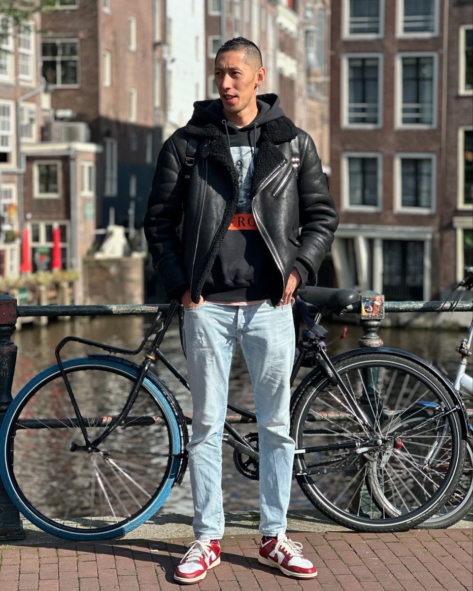 ItsKingChi's tweet photo. Meet me by the canal. https://t.co/7LnZPkvPML