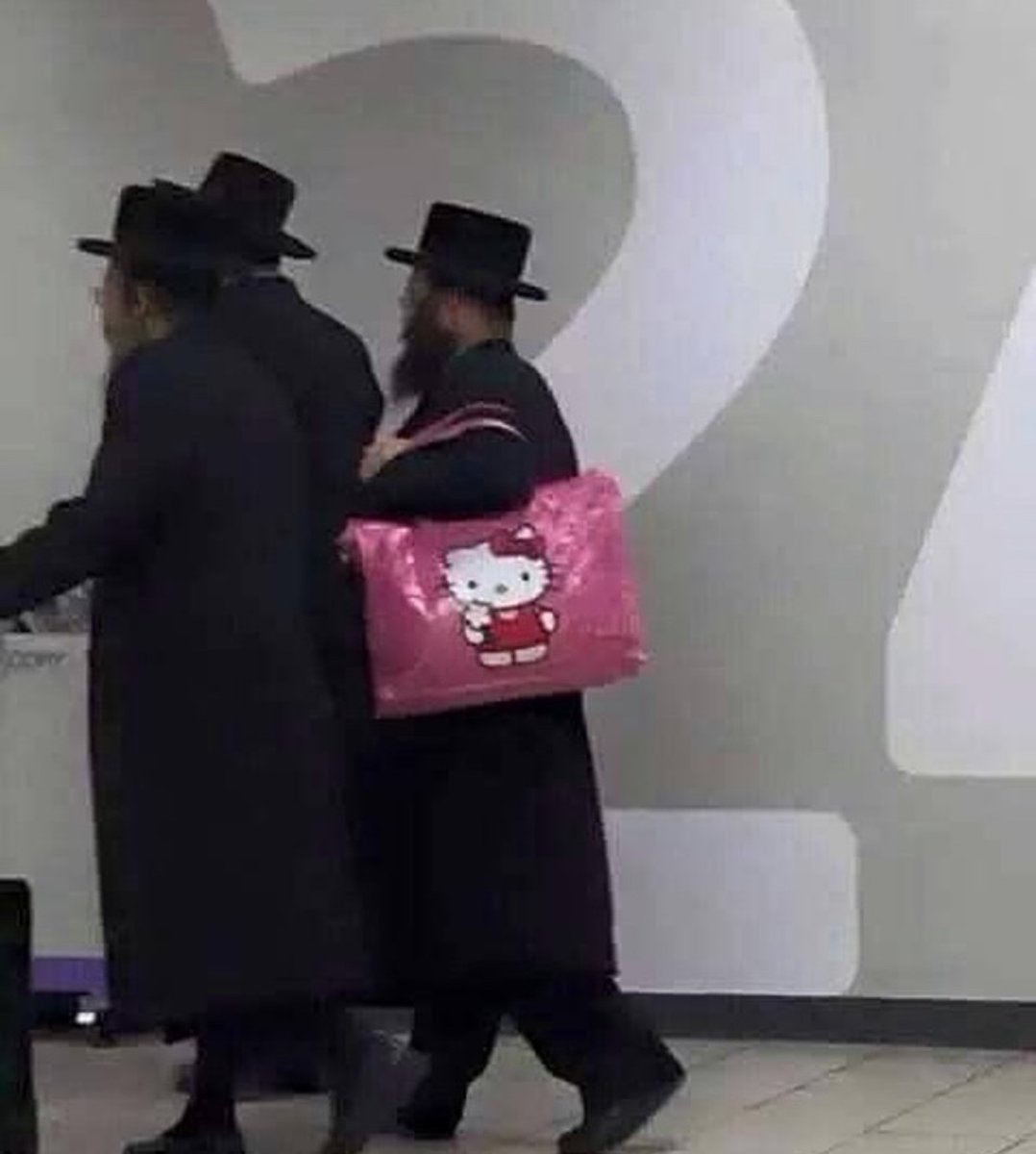 nocontextmemes's tweet image. goes hard