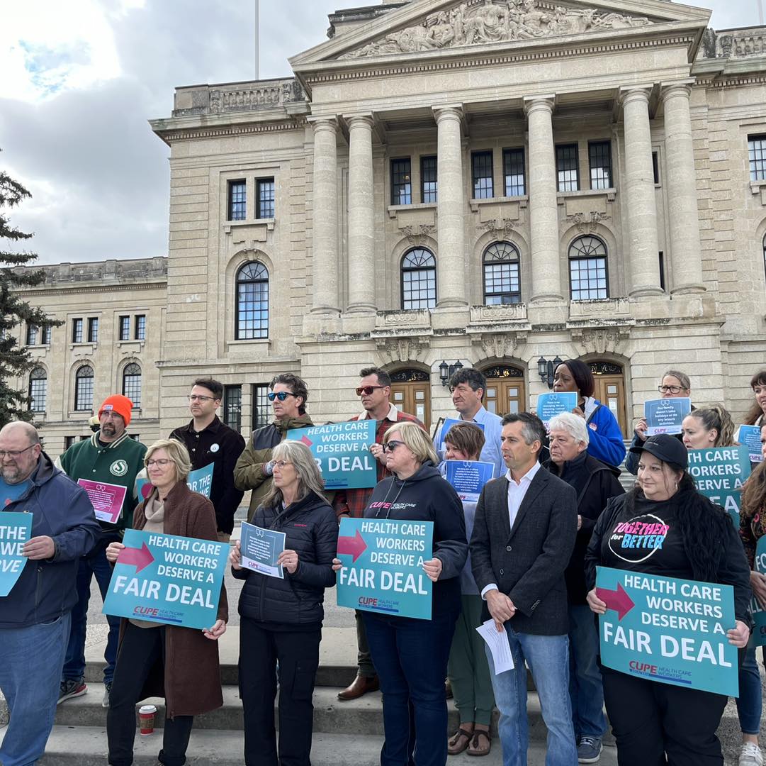 CUPE5430's tweet photo. Today we brought the Premier nearly 1800 postcards from healthcare workers concerned about the state of health care. 

We demanded action to address the short-staffing crisis and a fair deal at the bargaining table. 

This election,  vote for better healthcare. #skpoli https://t.co/6pvy9dfmcb