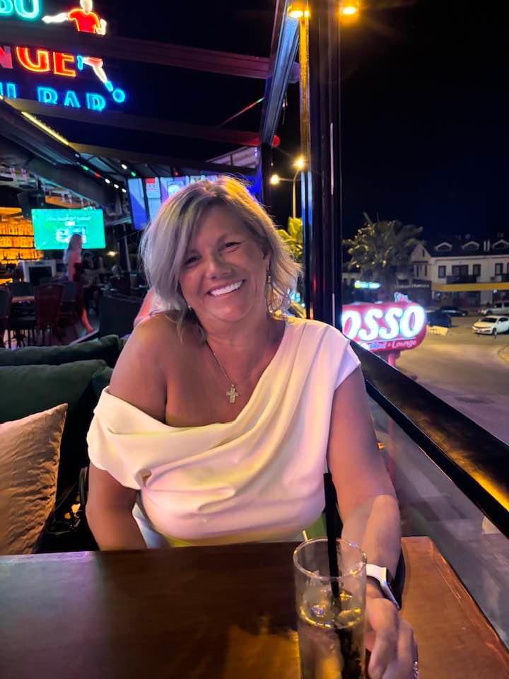deanbartrip's tweet image. Last night “out out” of a brilliant holiday! 🤣🍹🇹🇷
