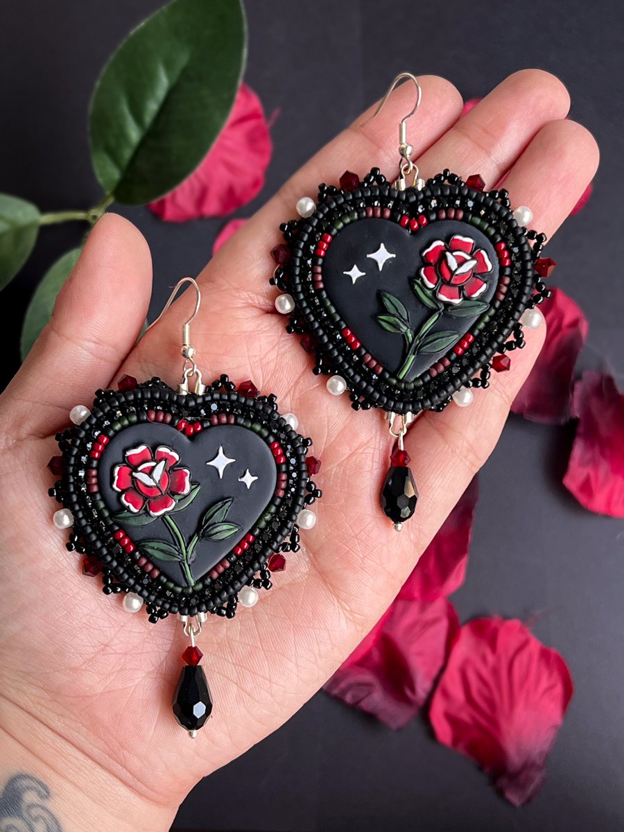 clayandrain's tweet photo. american traditional rose earrings 🌹🖤 https://t.co/fNm8Z2tpqn