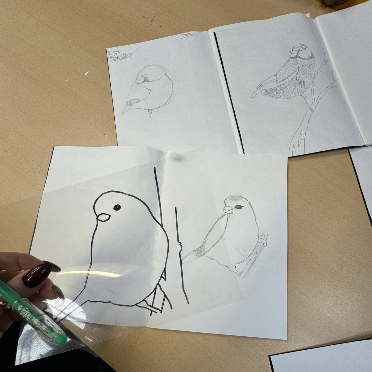 ArtSnows's tweet photo. Love it when Miss Wilson marches her students in to E1 to show off their beautiful work! This time she tasked me with the challenge to decide whose drawing was most accurately drawn - it was a tough decision but Shane came out tops! https://t.co/I2GgBhzyR7