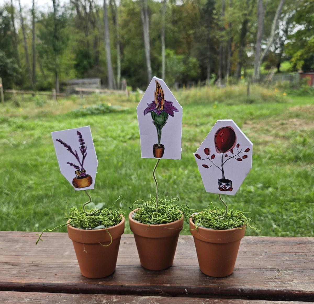 We are heading out today for Atlanta! We have these special gifts for booth visitors that download #purplehouse at #dhatlanta , while supplies last. Stop by and choose your free plant from our game 🌱 @dreamhackna