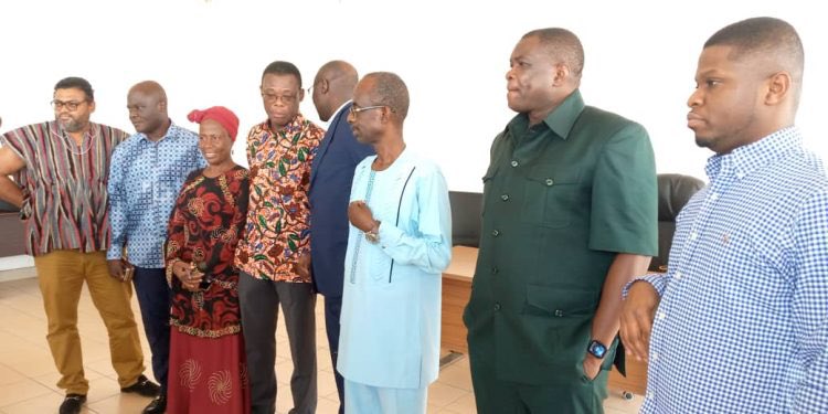 RahimLee_'s tweet image. These are the men telling you to hand over Ghana🇬🇭 to them. Just imagine 😂😂😂. May Allah forbid 🤲🏾
#TheAlternativeIsEmpty