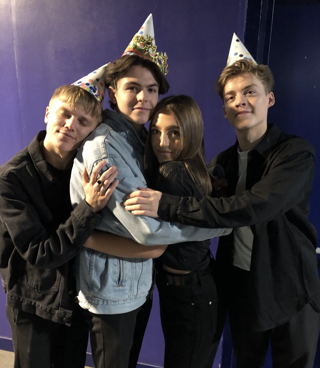 Happy Happy Birthday Blake! love you forever 🤍🤍🤍 <a href="/NewHopeBlake/">Blake Richardson</a>