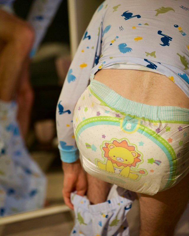 Ukario_abdl's tweet photo. Hope I won’t leak in front of my friends… 😬

📸 @YanAbdl https://t.co/XjgmoPVJvl