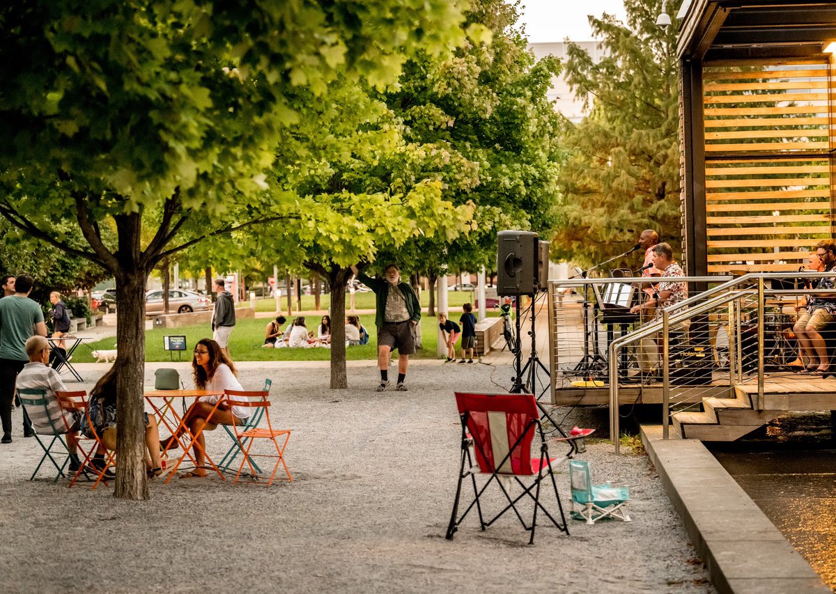 Jazz in Canal Park starts TONIGHT at 6:30pm 🎶🕺
The weather promises to hold off just for tonight’s performance so pack your picnics, grab your fellow Jazz fans, and get ready for a great night in Canal Park!

#capriv #capitolriverfront #canalpark #freeevent #livemusic #jazz