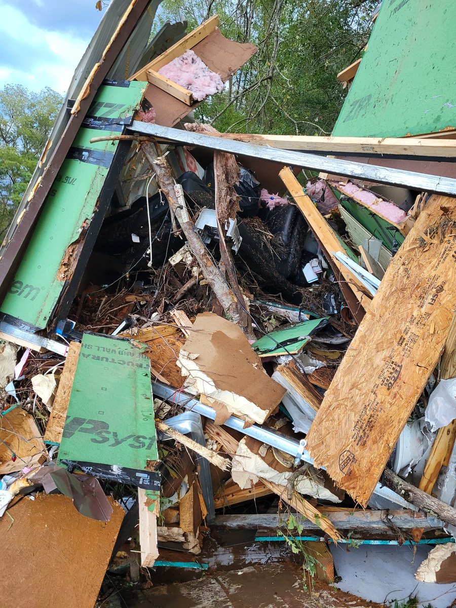 HeartwoodsF's tweet image. Hello friends. Heartwoods Furniture was destroyed in entirety by Hurricane Helene. All relevant information and updates on My personal account as I can&apos;t bear logging into this one and seeing all of our photos at this time. 
@MistressMercer 

Fundraiser: donorbox.org/urgent-help-fo…