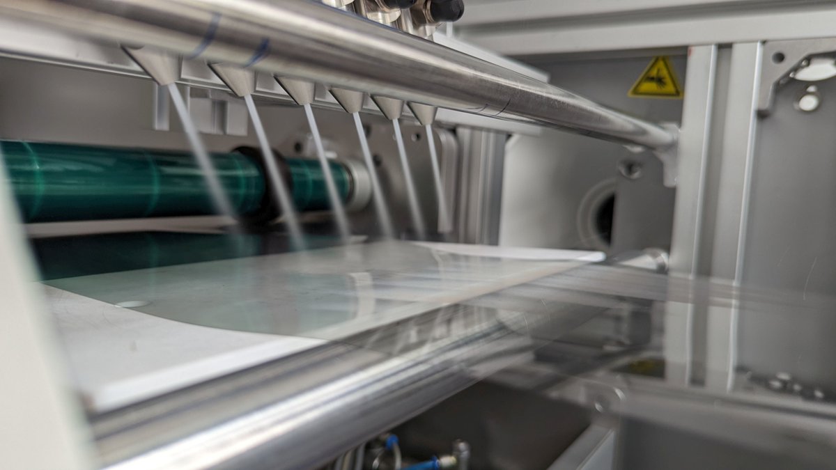 PwrElectronics's tweet image. #CO2 Snow Jet #CleaningProcess with #quattroClean Technology Offers an Alternative to Chemical Based #WetCleaning Procedures powerelectronicsnews.com/co2-snow-jet-c…