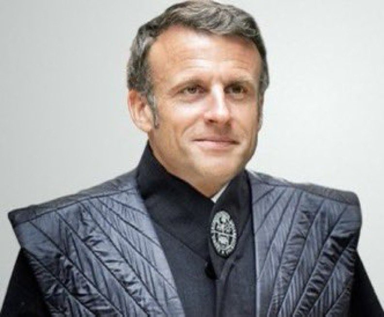 Resistance_SM's tweet photo. Son projet son idole Lucifer les #macronistes du gouvernement même réthorique je suis lucide "Lucifer" réécouter les #interviews le Chaos de notre France est un complot d’E.Macron ses #sbires sous les ordres de ses #maîtres l’état profond nous les #complotistes avions raisons