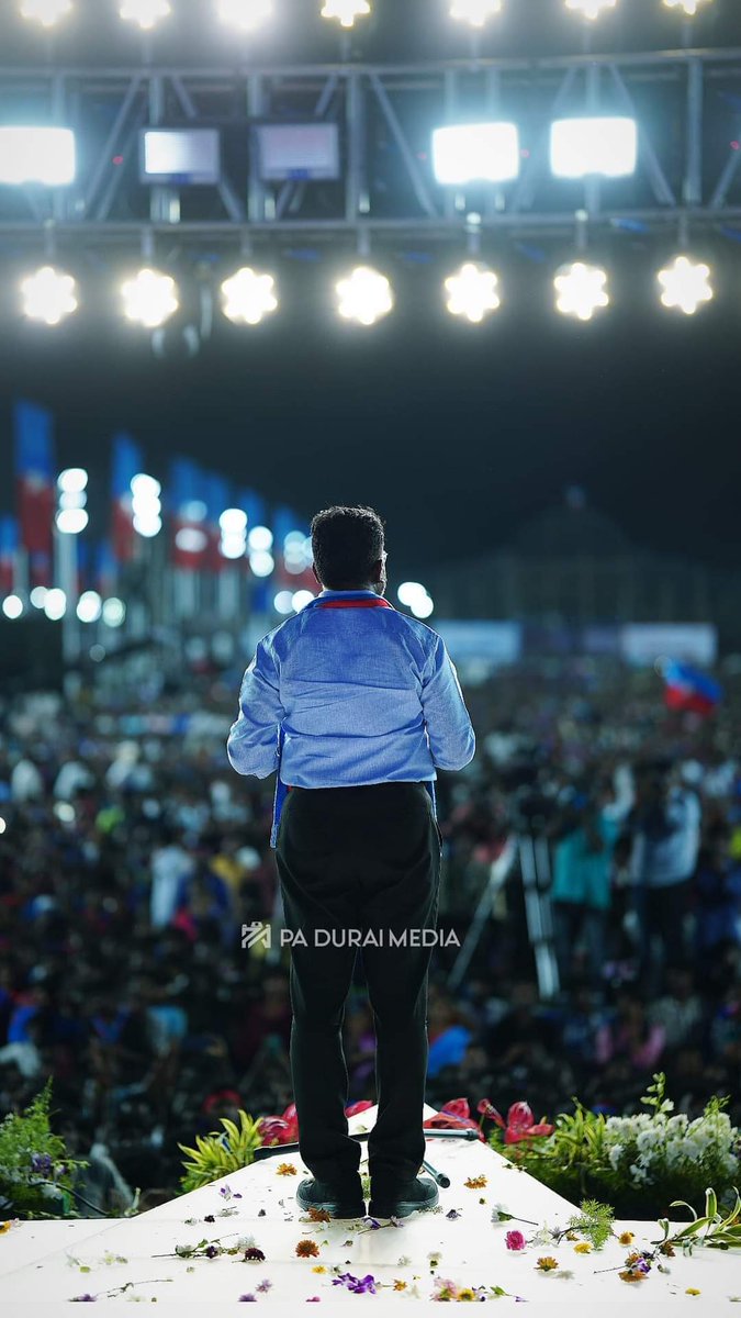 JacklinSilambu's tweet photo. #OPEN_CHALLENGE💥
தமிழ்நாட்டுல மட்டும் இல்ல இந்தியாவிலேயே இப்படி ஒரு மகளிர் மாநாட்டை எந்த கட்சியாவது நடத்தி காட்டமுடியுமா..?
எந்த கொம்பாதி கொம்பனாலும் முடியாது.
அது என் உயிரின் உயிரான #தலைவர்_திருமாவுக்கே உரித்தான தனிசிறப்பு🔥
#BanLiqourAndDrugs @VCK_in @vckitwing_ @VCKofficial_ https://t.co/nUvgFfkooX