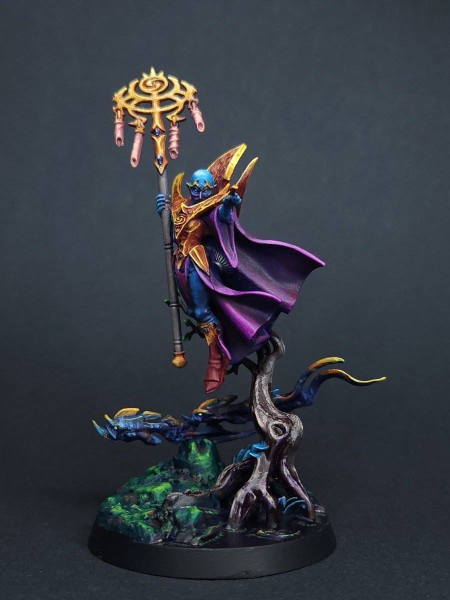 Lorai of the Blacktalons is done ✌️ It had been a while since we got any new #Idoneth model, and then they go and drop this beauty!
#WarhammerCommunity #ageofsigmar