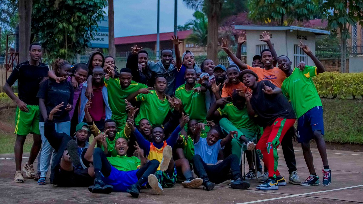 ursu_rwamagana's tweet photo. The match end with a win of YEAR 3 over YEAR 4 (2-1) sets.
Congratulations to them cause they win from behind and they were more energetic.🏐
#sportislife https://t.co/CxMQ8VZja3