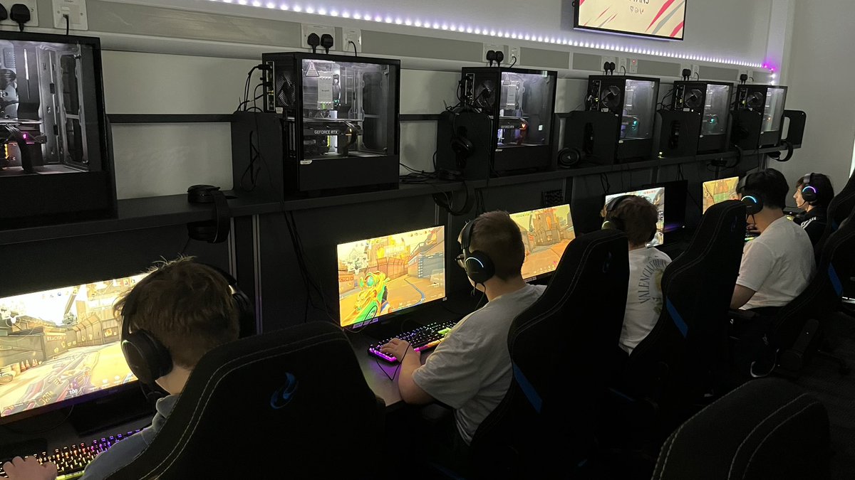 TydfilTytans's tweet image. New students ✅
New teams ✅
New headsets ✅

Our brand new teams have been practicing and are eager to get started! 💪

Looking forward to this year’s season of the @British_Esports Student Champs!

#WeAreBack

@CollegeMerthyr