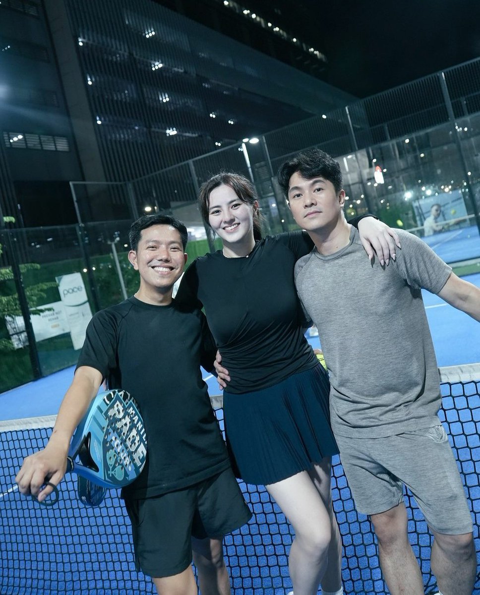 cassy_updates's tweet photo. Snaps 2. The "Padel team" 🎾 

10 | 3 | 2024

#CassyLegaspi 🌸
#Padel 
#OutdoorActivity 

ctto https://t.co/xNXvm8A7Bd